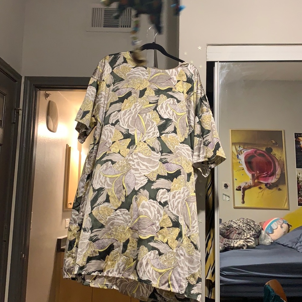 Boohoo shift dress